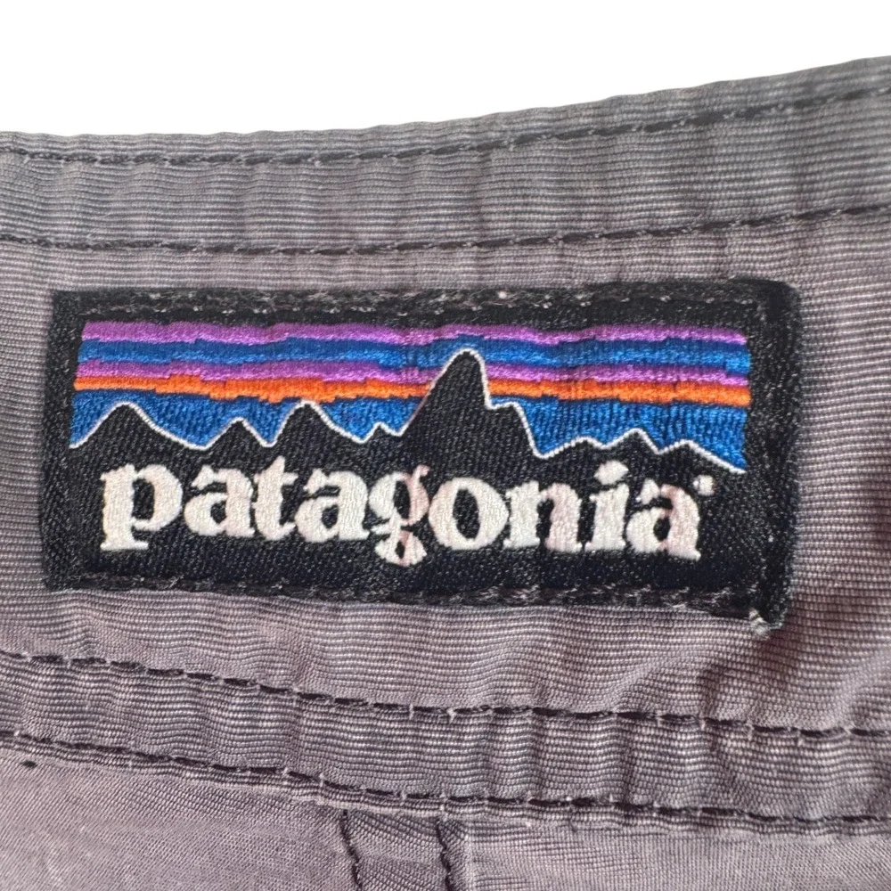 Patagonia Men's Gray Board Shorts Swim Trunks Elastic Drawstring‎ Pocket